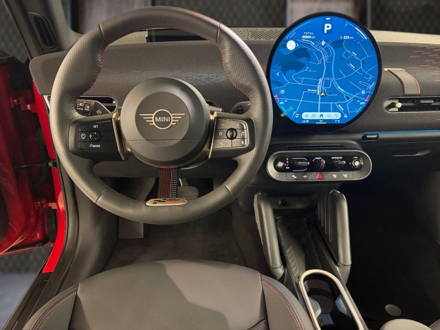 Bild 6: Mini Cooper SE J01 HC0