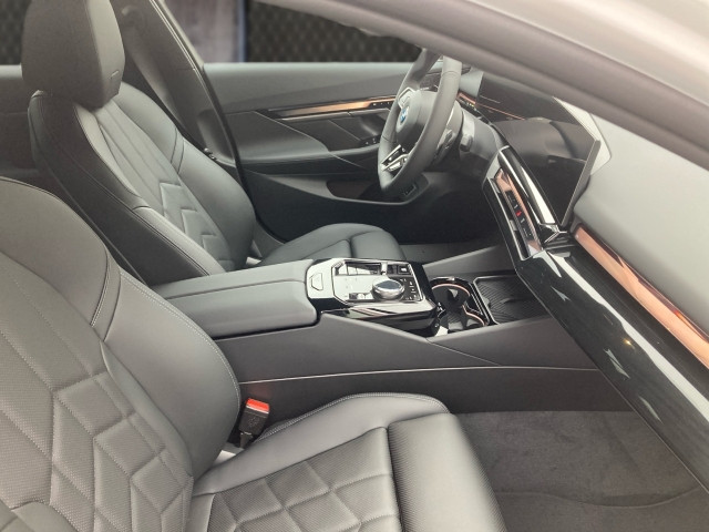 Bild 5: BMW 520d xDrive Touring G61 B47