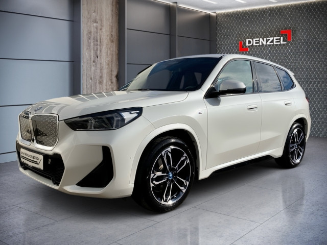 Bild 0: BMW iX1 xDrive30 U11