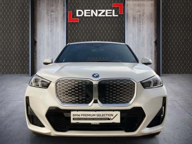 Bild 12: BMW iX1 xDrive30 U11