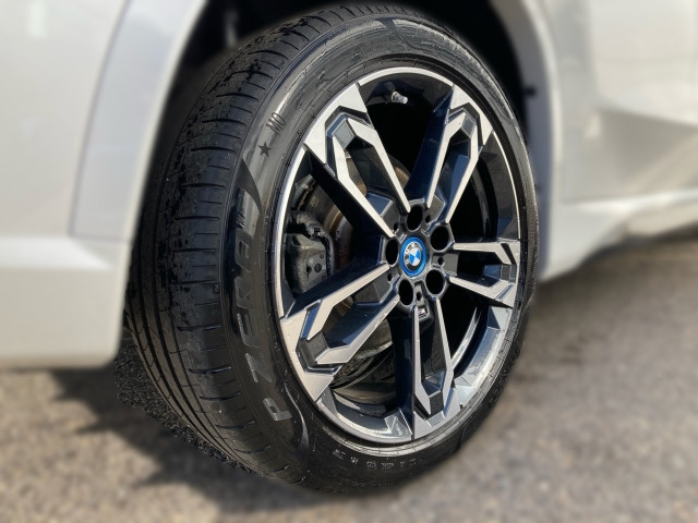 Bild 4: BMW iX1 xDrive30 U11