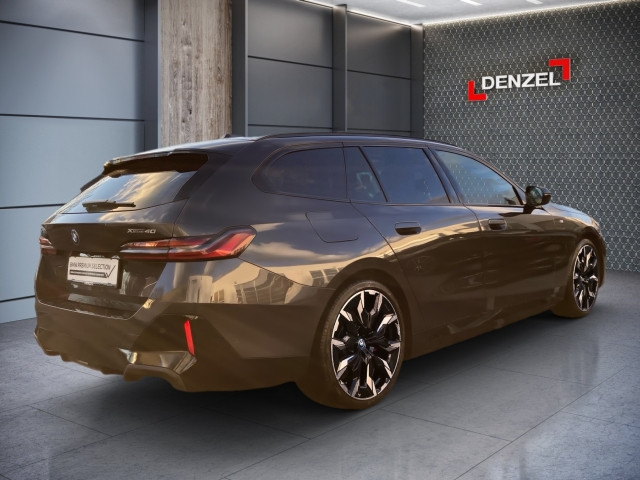 Bild 3: BMW i5 xDrive40 Touring