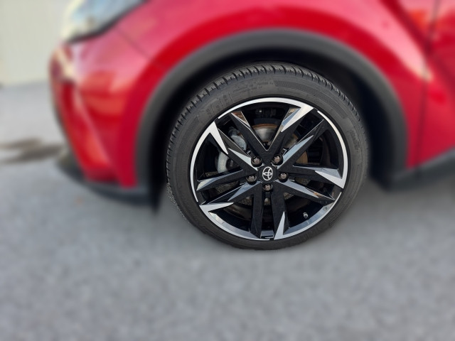 Bild 4: Toyota C-HR - 2,0 l  Hybrid 4x2, GR-SPORT CVT