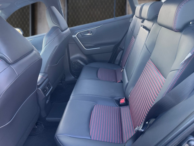 Bild 6: Toyota RAV4 Active 2,5, 306 PS 4x4 Plug-In