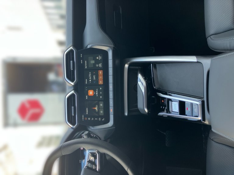 Bild 7: MG ZS HEV Luxury/25