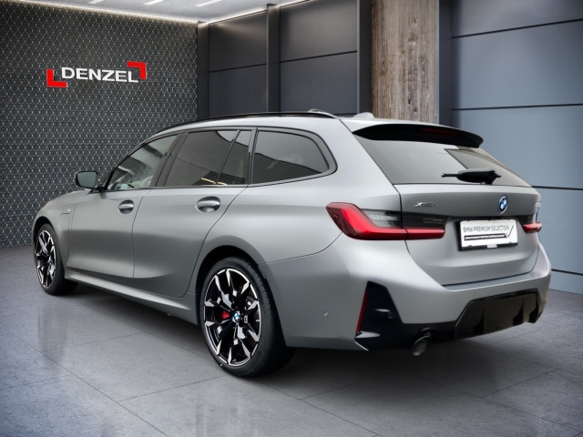 Bild 2: BMW 330e xDrive Touring