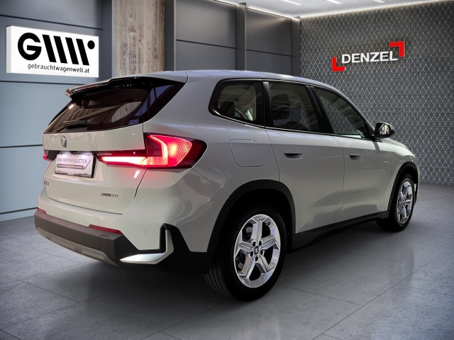 Bild 3: BMW iX1 xDrive30 U11