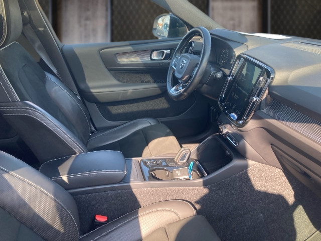 Bild 5: VOLVO PKW XC40 T4 AWD R-Design