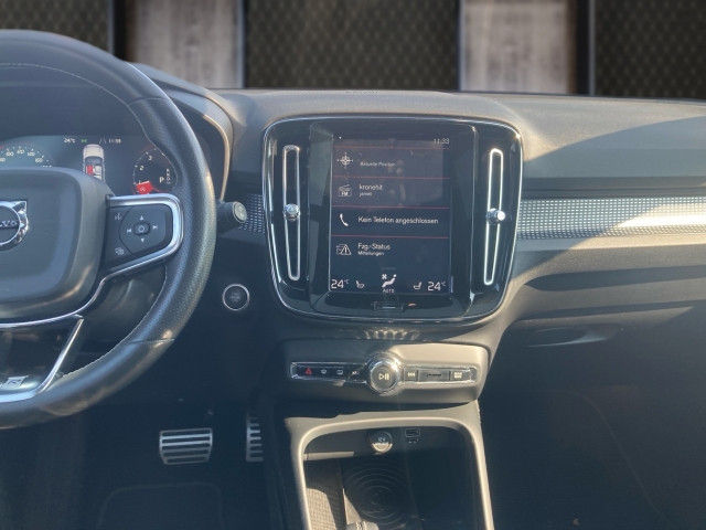 Bild 7: VOLVO PKW XC40 T4 AWD R-Design