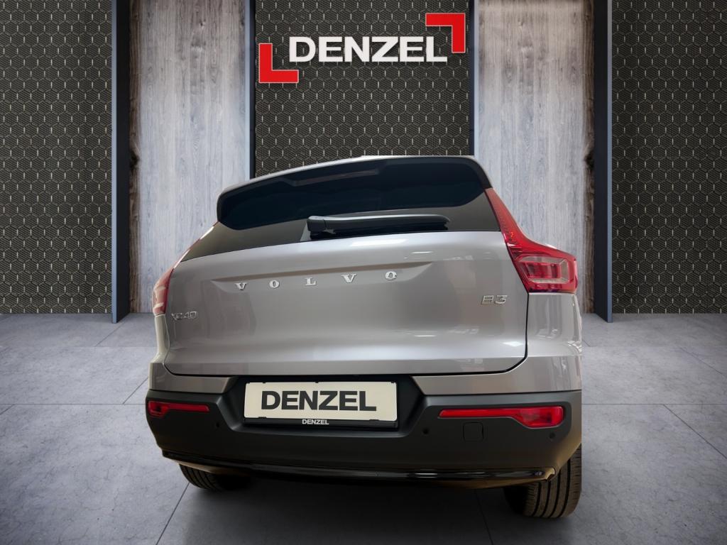 Bild 10: VOLVO PKW XC40 B3 Mild Hybrid Plus Dark