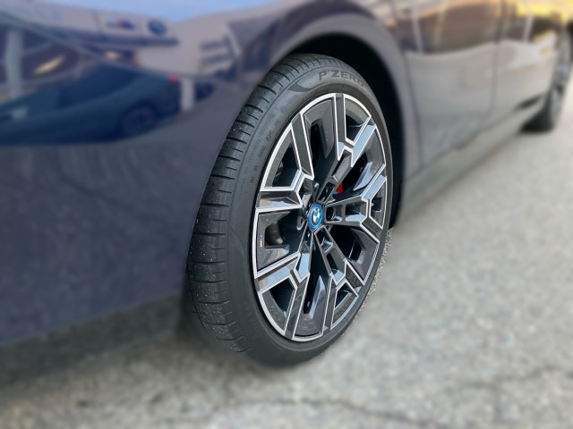 Bild 4: BMW i5 eDrive40 Touring G61