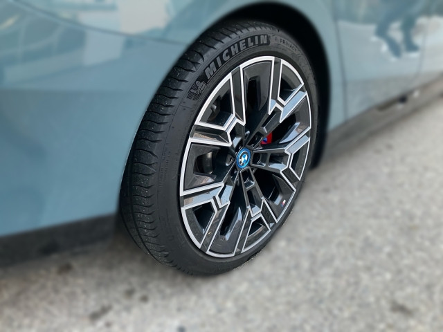 Bild 4: BMW i5 eDrive40 Touring G61