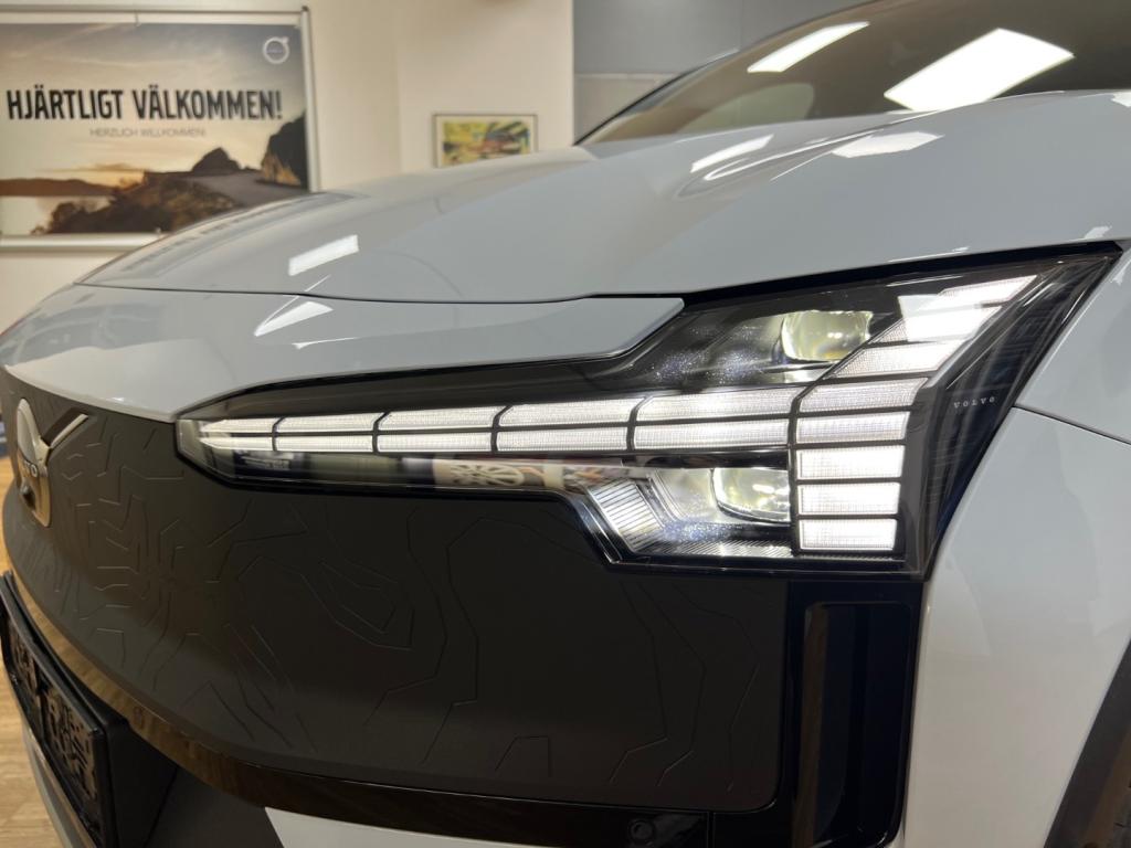 Bild 11: VOLVO PKW EX30 Cross Country Twin Motor Performance Ultra