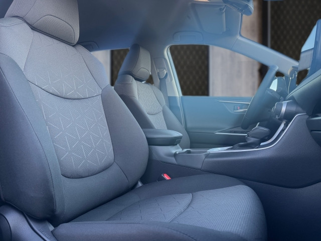 Bild 6: Toyota RAV4 Active Drive 2,5, 218 PS 4x2 Hybrid