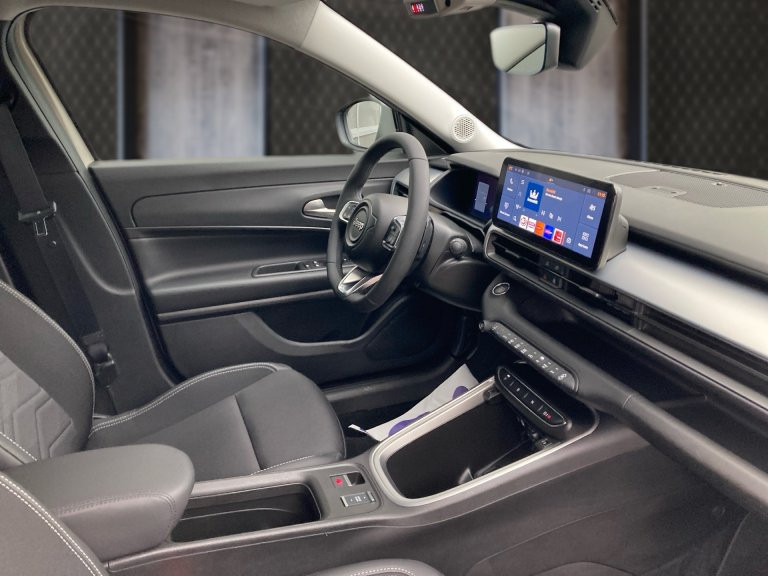 Bild 5: Jeep Avenger 1.2 e-Hybrid Summit e-DCT6