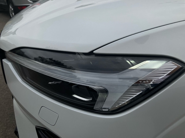 Bild 3: VOLVO PKW XC60 Black Edition Plus, T6 AWD Plug-in Hybrid, Elektrisch/B