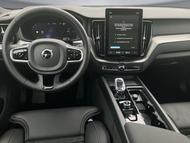 Bild 5: VOLVO PKW XC60 Black Edition Plus, T6 AWD Plug-in Hybrid, Elektrisch/B