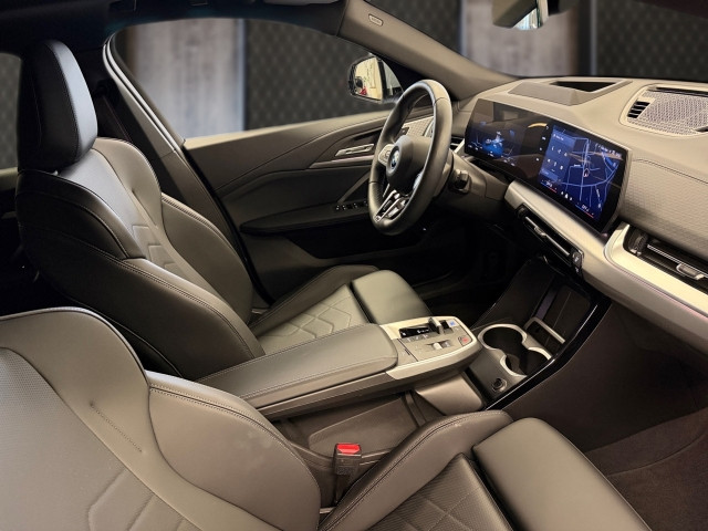 Bild 5: BMW iX2 xDrive30 U10 XE2