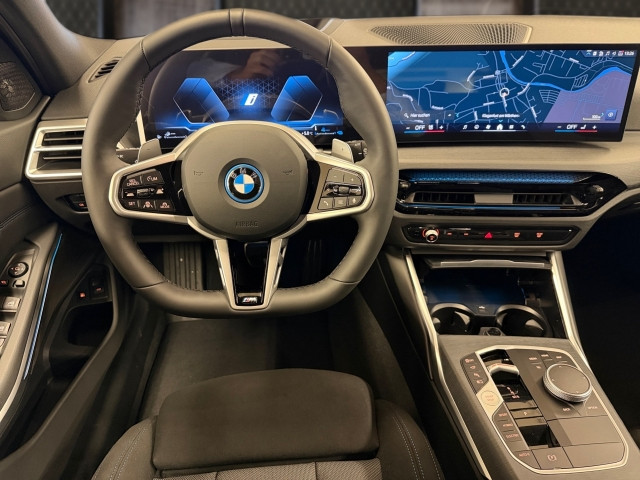 Bild 6: BMW 330e xDrive Touring G21