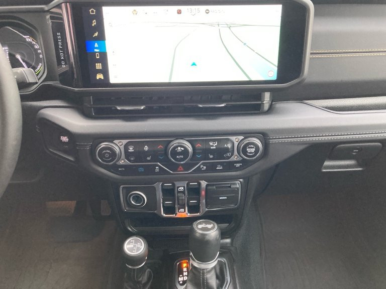 Bild 7: Jeep Wrangler Sahara 2.0 PHEV 380 PS AT 4xe