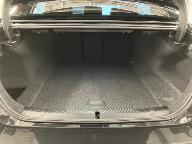 Bild 9: BMW i5 M60 xDrive Limousine G60