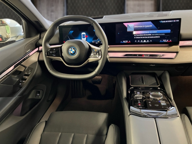 Bild 6: BMW i5 eDrive40 Limousine G60 HAO