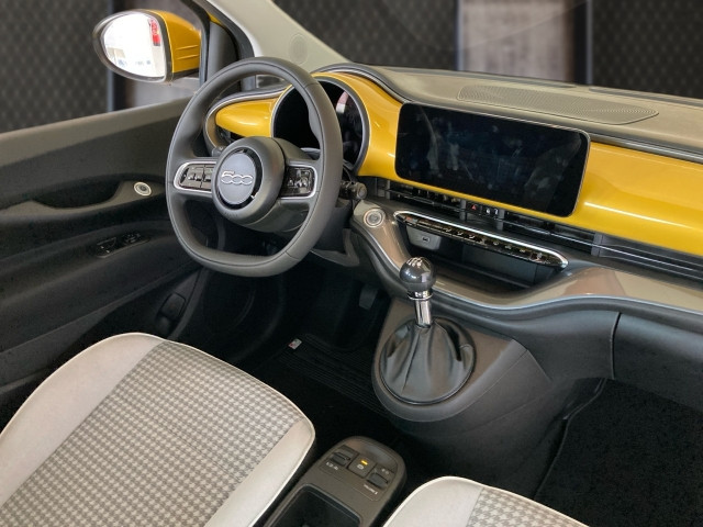 Bild 5: Fiat 500 Hybrid Hatchback