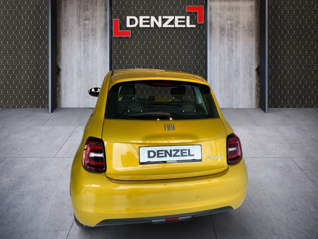 Bild 7: Fiat 500 Hybrid Hatchback