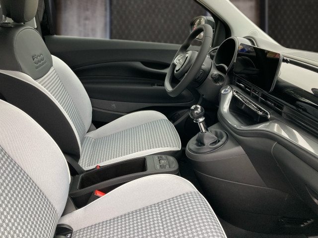 Bild 4: Fiat 500 Hybrid Hatchback