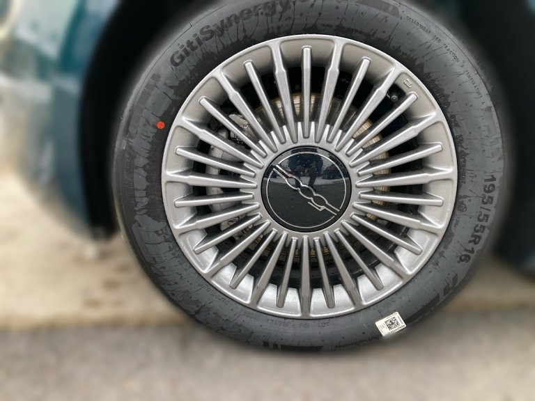 Bild 4: Fiat 500 Hybrid Hatchback