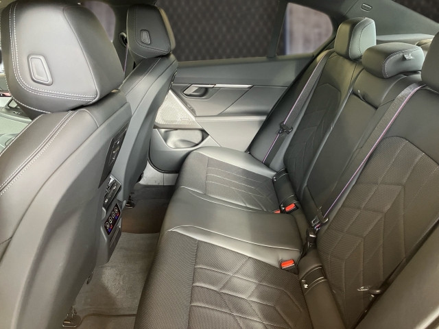 Bild 8: BMW 550e xDrive Limousine G60 XB1