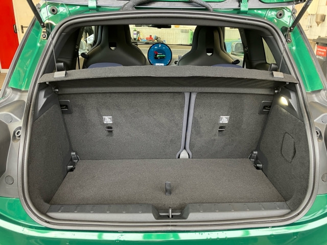 Bild 9: Mini Cooper SE J01