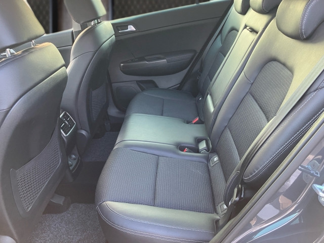 Bild 8: Kia Sportage 1,6 CRDI SCR MHD AWD Edition Plus Hybrid/Diesel