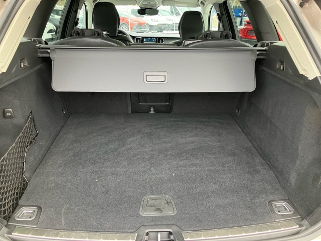 Bild 9: VOLVO PKW XC60 Plus, T6 Plug-in Hybrid, Elektrisch/Benzin, Dark