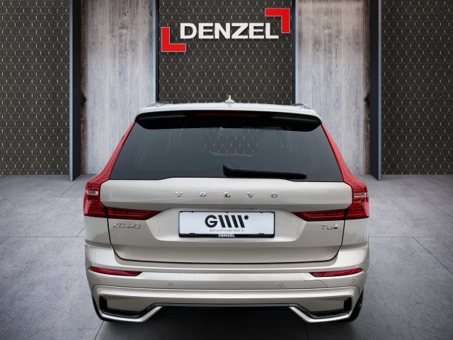 Bild 10: VOLVO PKW XC60 Plus, T6 Plug-in Hybrid, Elektrisch/Benzin, Dark