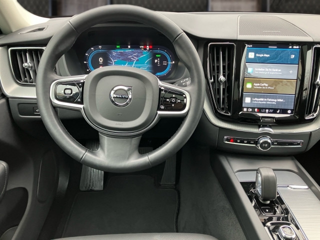 Bild 6: VOLVO PKW XC60 Plus, T6 Plug-in Hybrid, Elektrisch/Benzin, Dark