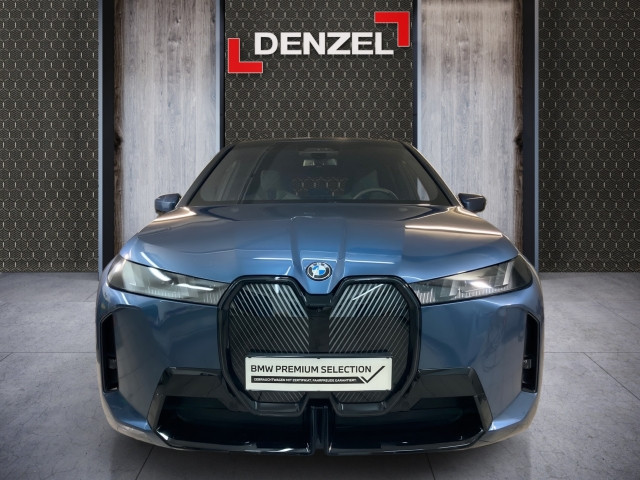 Bild 6: BMW PKW i-Serie iX xDrive45