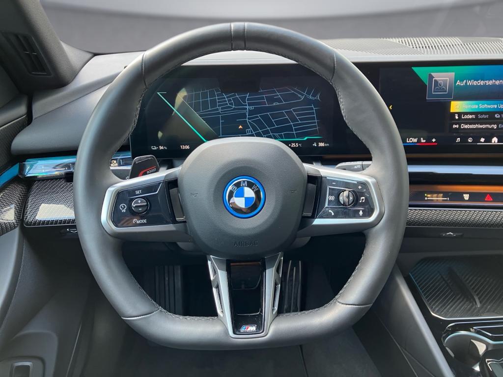 Bild 9: BMW i5 xDrive40 Touring