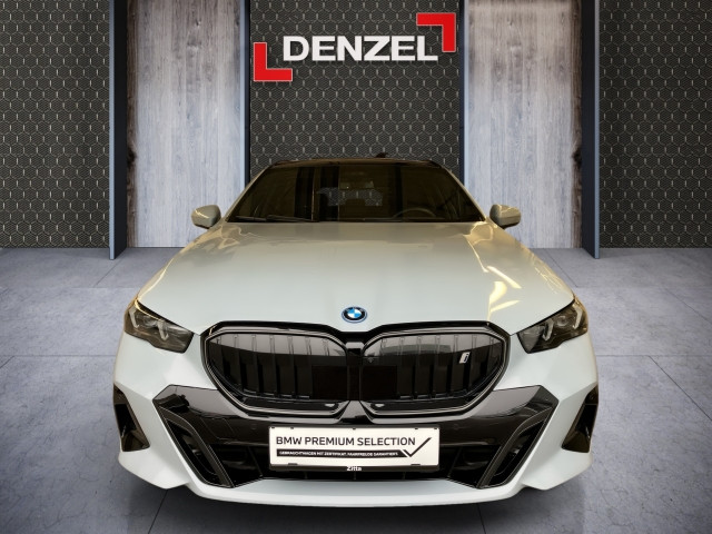 Bild 12: BMW i5 xDrive40 Touring