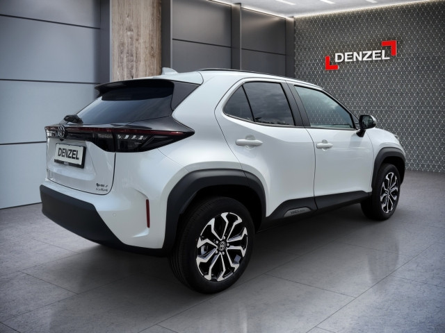 Bild 3: Toyota Yaris Cross - 1,5 l 4x2 HY  Active Drive