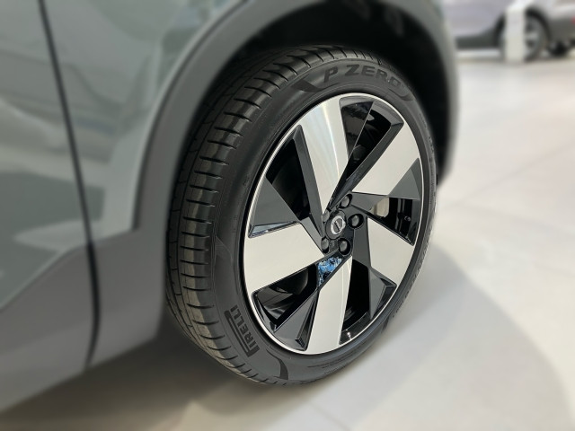 Bild 3: VOLVO PKW EC40 Single Ultra Dark