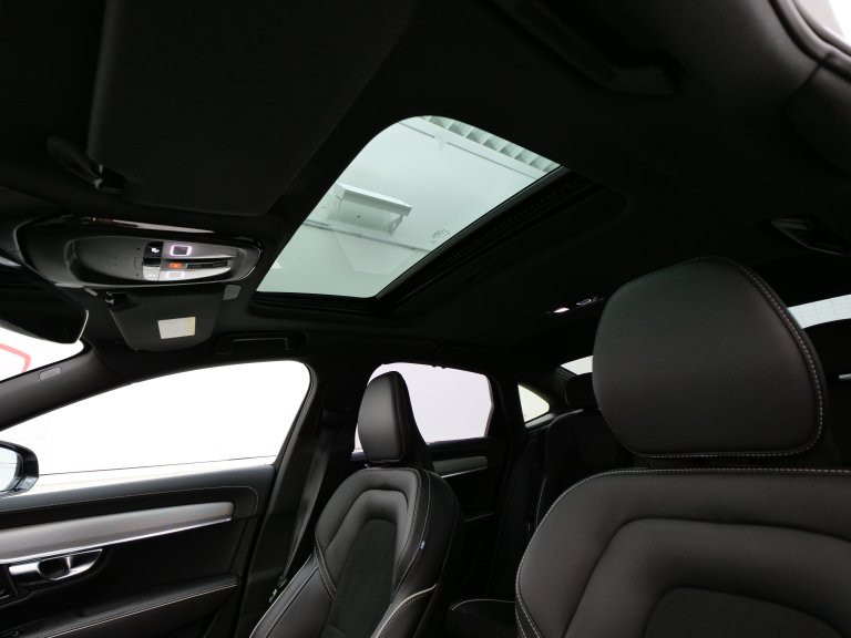 Bild 11: VOLVO PKW S90 T8 AWD Recharge PHEV R-Design