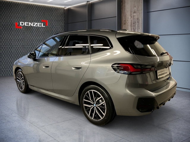 Bild 2: BMW 220d Active Tourer U06