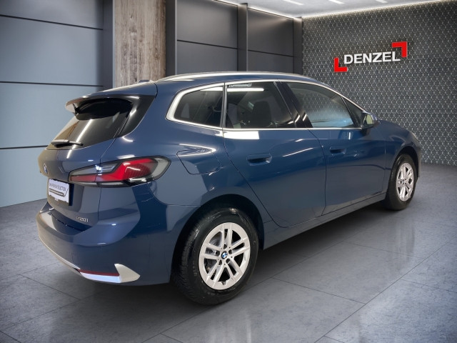 Bild 3: BMW 220i Active Tour U06