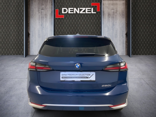 Bild 5: BMW 220i Active Tour U06