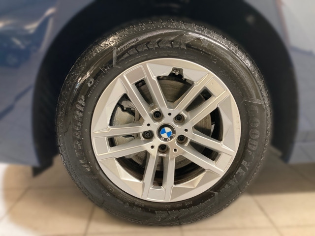 Bild 8: BMW 220i Active Tour U06