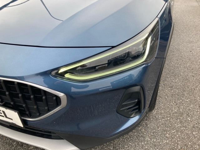 Bild 11: Ford Focus Turnier 1,0 EcoBoost Hybrid Active Vignale Aut.