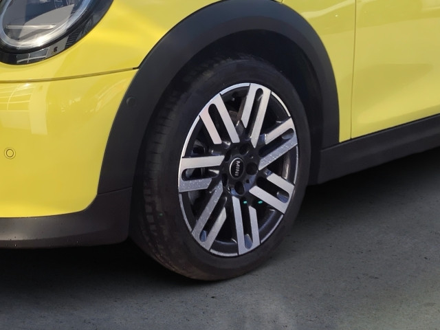 Bild 7: Mini Cooper C F66 B38