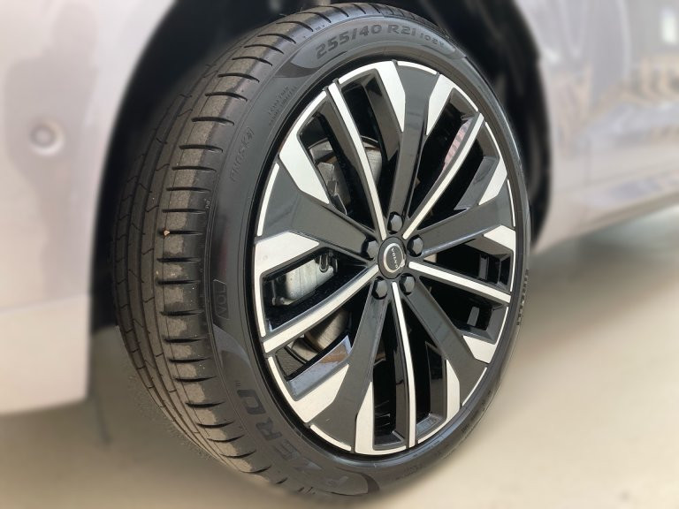 Bild 4: VOLVO PKW XC60 Ultra, T6 AWD Plug-in Hybrid, Elektrisch/Benzin, Bright