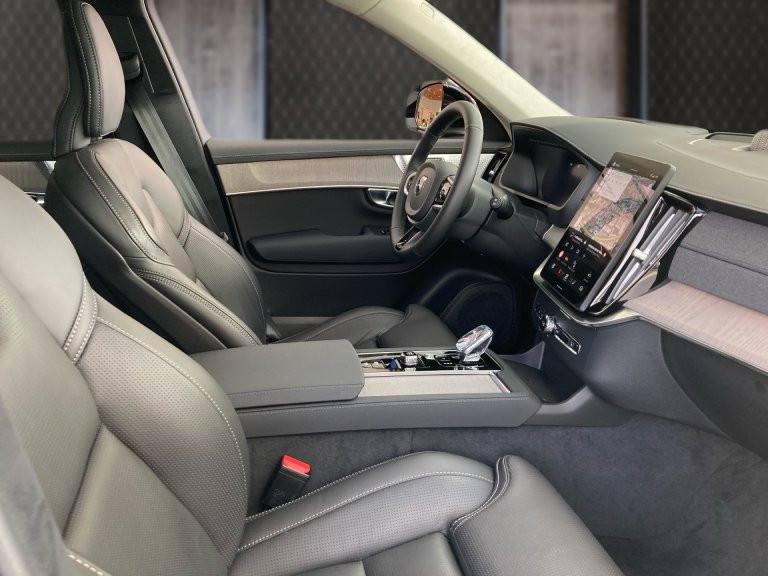 Bild 5: VOLVO PKW XC90 Ultra, T8 AWD Plug-in Hybrid, Dark, 7 Sitze